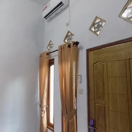 Defa Homestay Kuta  Buitenkant foto