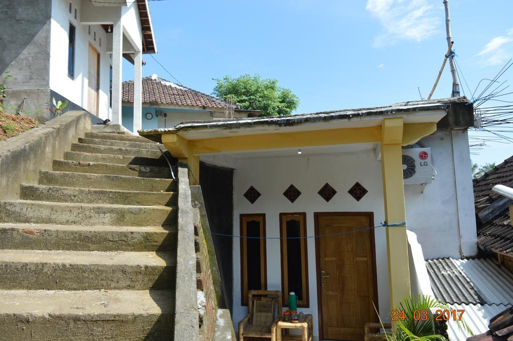 Defa Kuta (Lombok)
